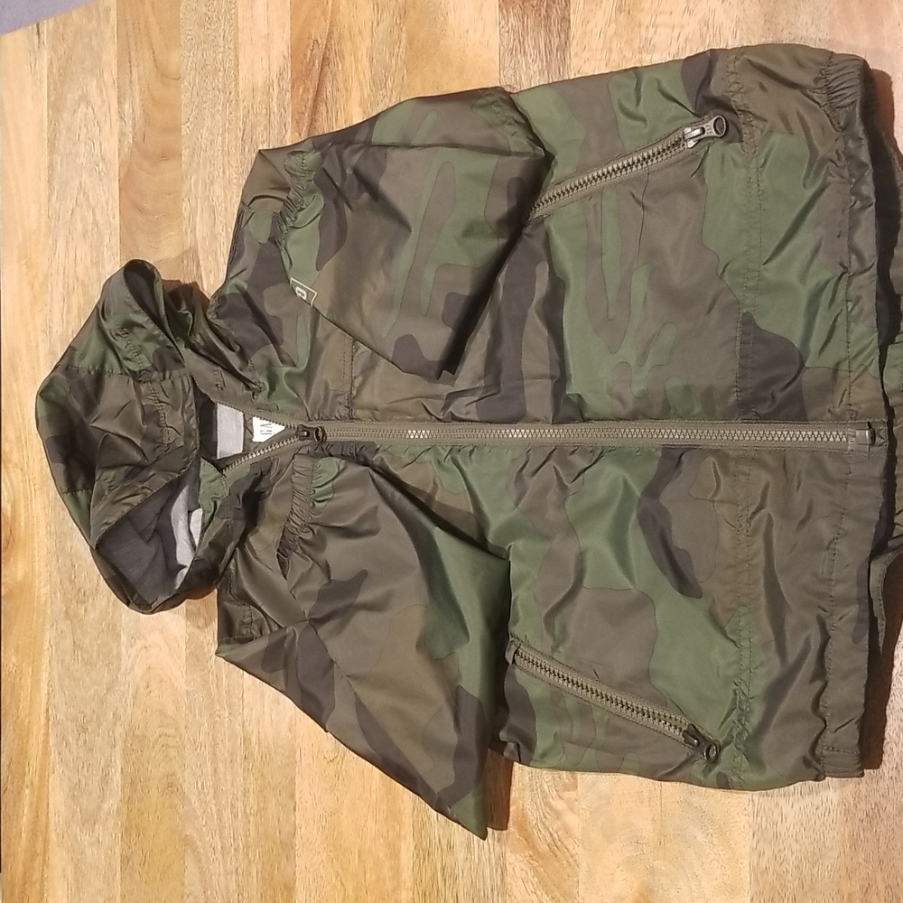 GAP, M, camo.
